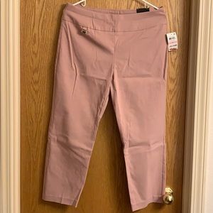 NWT Alfani “Tummy control” capris